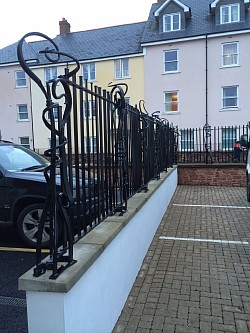 Feature railing and posts - Tiverton, Devon