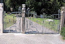 Gates commissioned to celebrate Her Majesty’s Golden Jubilee